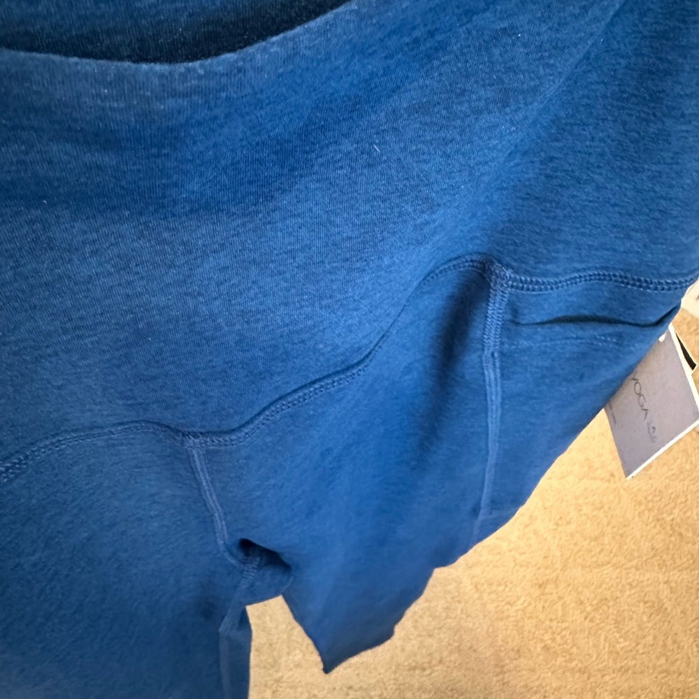 Beyond Yoga Women’s Deep Navy High-Rise Leggings with Pocket NWT - Picture 2 of 5